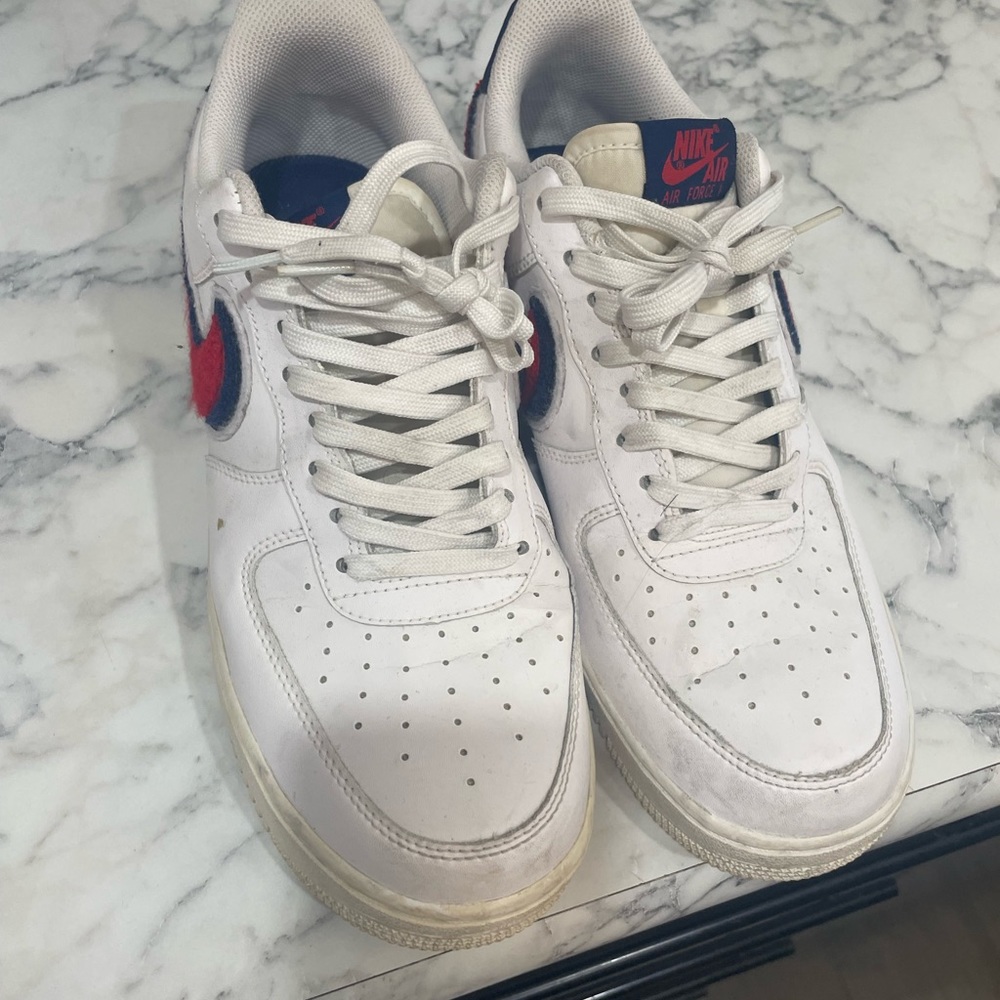 Men’s 10.5 Nike Air Force ones